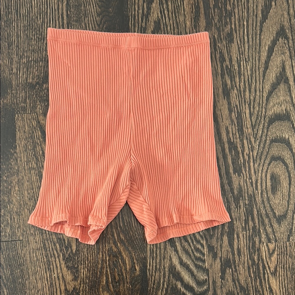 Wilfred (Aritzia) Coral Ribbed Woman’s Shorts